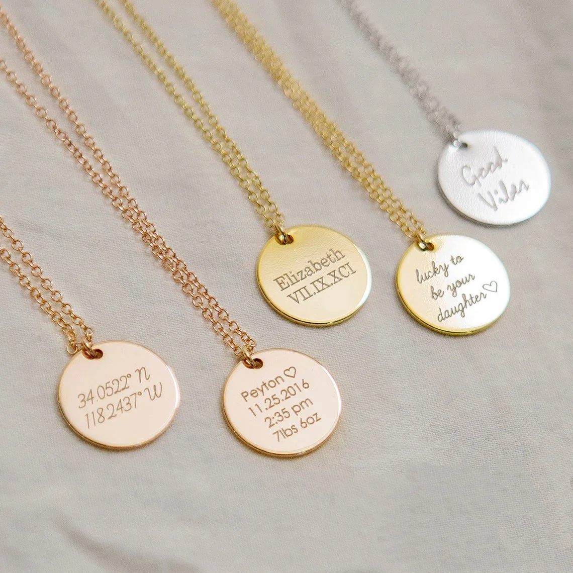 Niestandardowe grawerowane imi – Birth Flower Necklace recenzja i cena